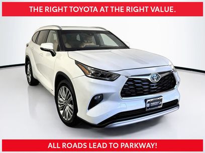 Used 2022 Toyota Highlander Platinum