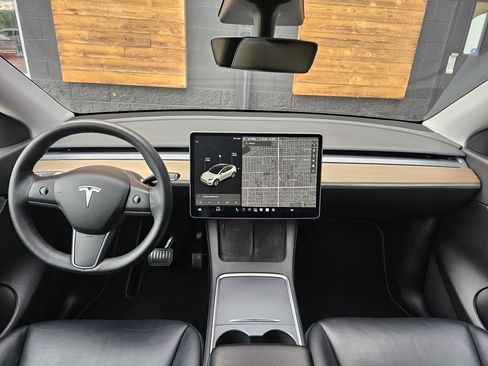 Used 2021 Tesla Model Y Long Range AWD/4WD image 20
