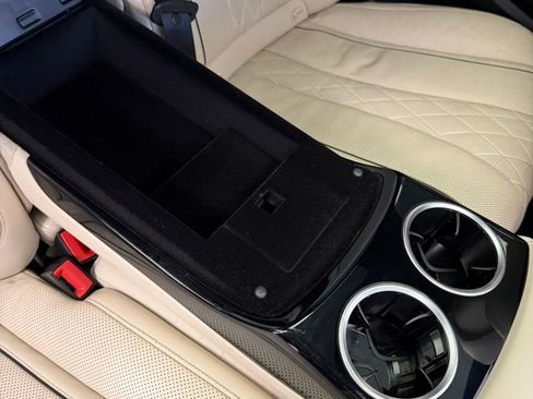 Used 2019 Mercedes-Benz S 560 Sedan image 19