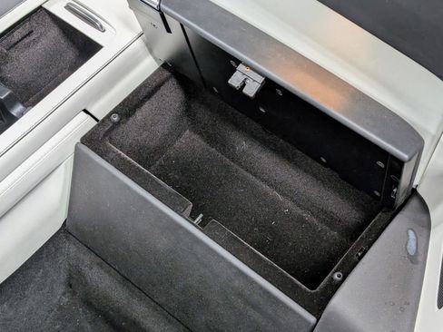 Used 2017 Mercedes-Benz SL 550 image 25