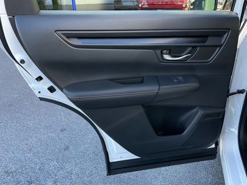 Certified 2025 Honda CR-V Sport image 39