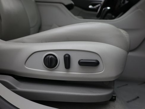 Used 2019 GMC Acadia SLT w/ LPO, Cargo Package FWD image 45