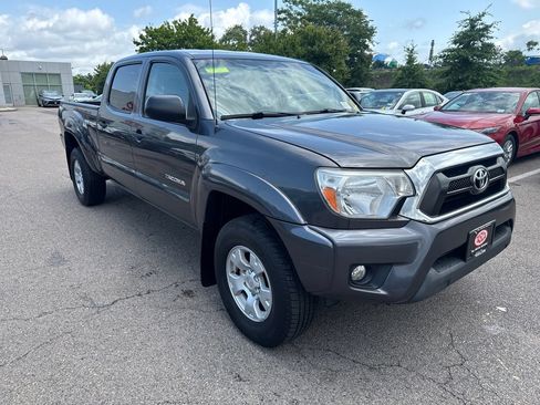 Used 2015 Toyota Tacoma 4x4 Double Cab w/ SR5 Package image 10
