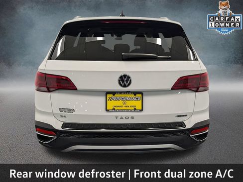 Used 2024 Volkswagen Taos SE w/ Panoramic Sunroof Package AWD/4WD image 6