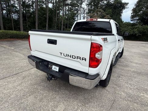 Used 2017 Toyota Tundra SR5 w/ SR5 Upgrade Package RWD image 8