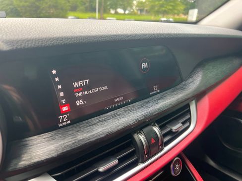 Used 2019 Alfa Romeo Stelvio w/ Nero Edizione RWD image 16