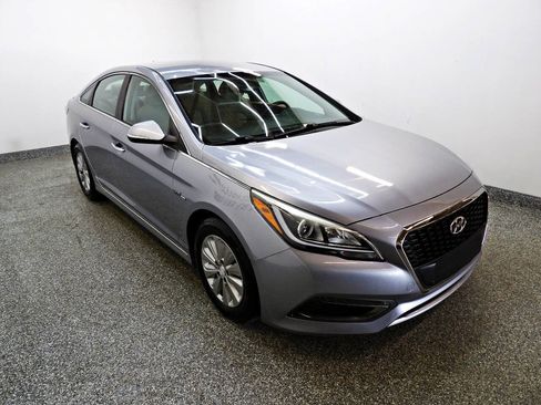 Used 2016 Hyundai Sonata SE FWD image 3