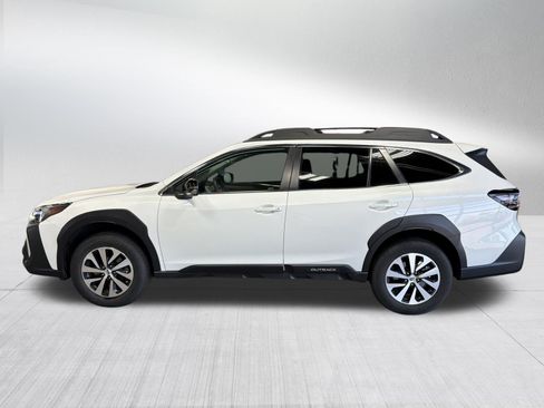 Certified 2025 Subaru Outback Premium AWD/4WD image 4