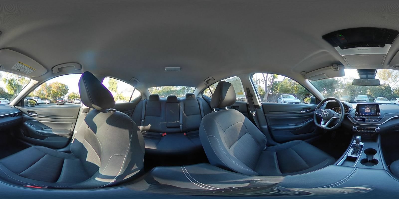 Used 2025 Nissan Altima 2.5 SV FWD image 41