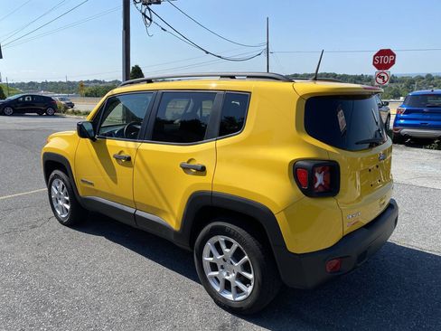 Used 2019 Jeep Renegade Sport w/ Sport Appearance Group AWD/4WD image 7
