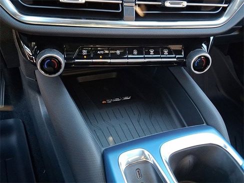 New 2026 Chevrolet Equinox EV LT image 13