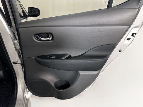 Used 2019 Nissan Leaf SV Plus w/ SV Plus Technology Package FWD image 29