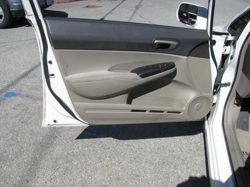 Used 2010 Honda Civic LX image 9