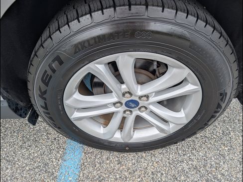 Certified 2020 Ford Edge SEL FWD image 32