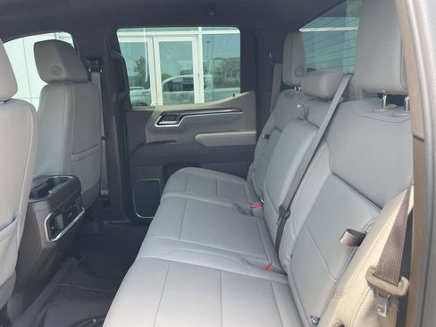 Used 2025 Chevrolet Silverado 1500 LTZ AWD/4WD image 11