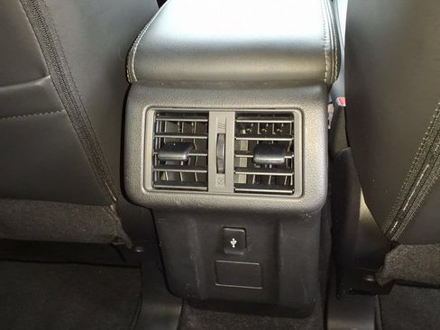 Used 2019 Mitsubishi Outlander SEL AWD/4WD image 17
