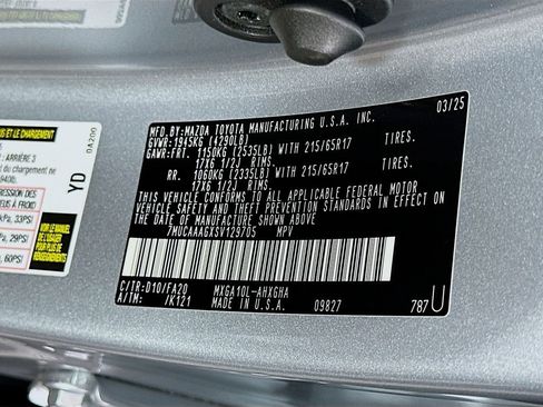 Certified 2025 Toyota Corolla Cross LE image 32