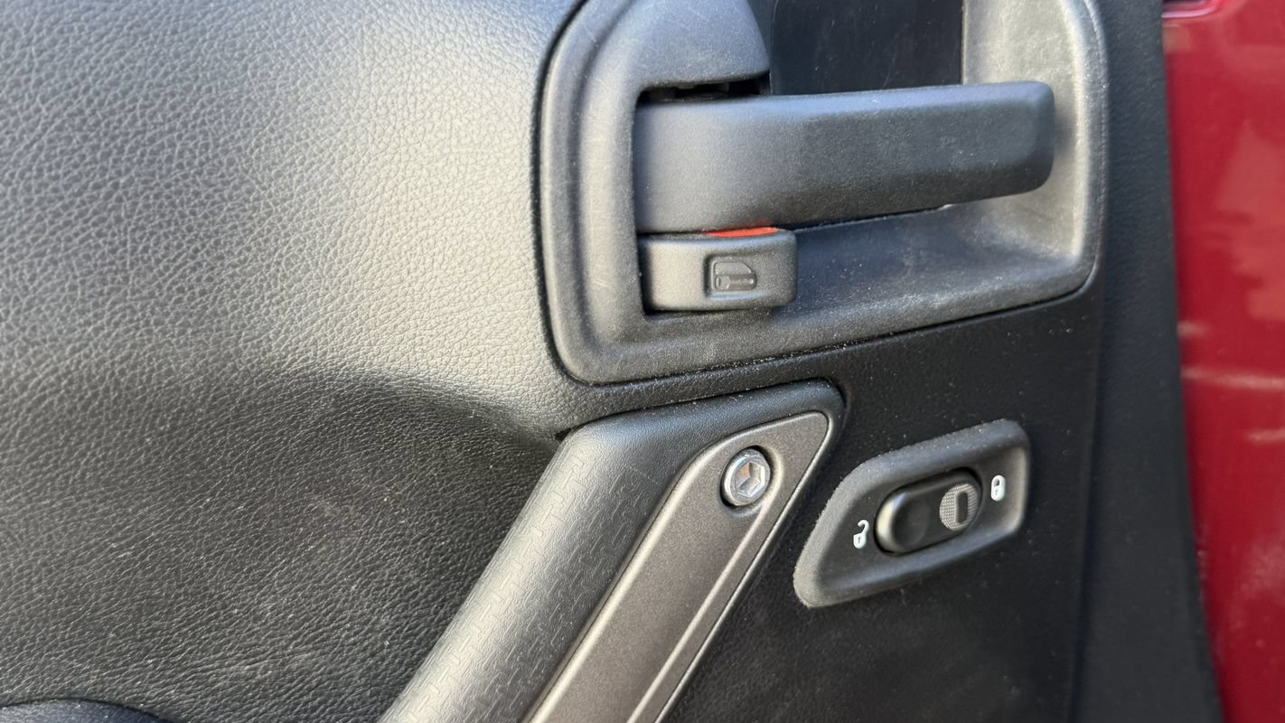 Used 2012 Jeep Wrangler Unlimited Sport AWD/4WD image 14