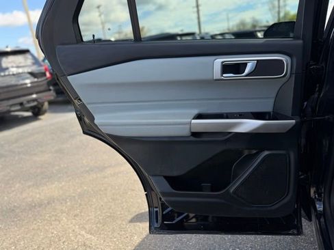 Certified 2023 Ford Explorer XLT w/ Equipment Group 202A AWD/4WD image 15