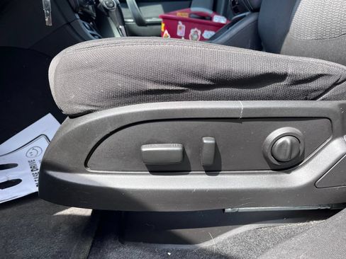 Used 2016 Chevrolet Traverse LT FWD image 9