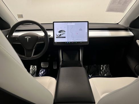 Used 2020 Tesla Model Y Performance image 17