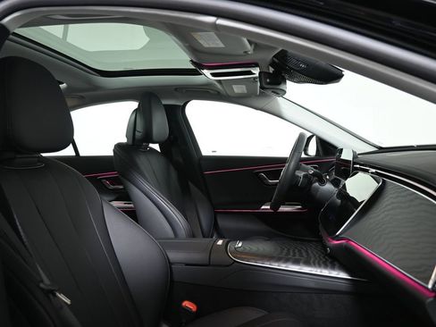 Certified 2025 Mercedes-Benz E 350 4MATIC Sedan image 27