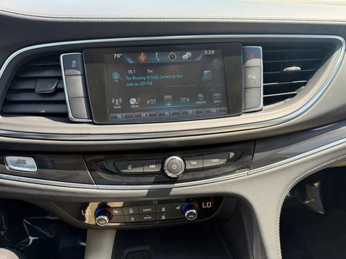 Used 2019 Buick Enclave Essence FWD image 25