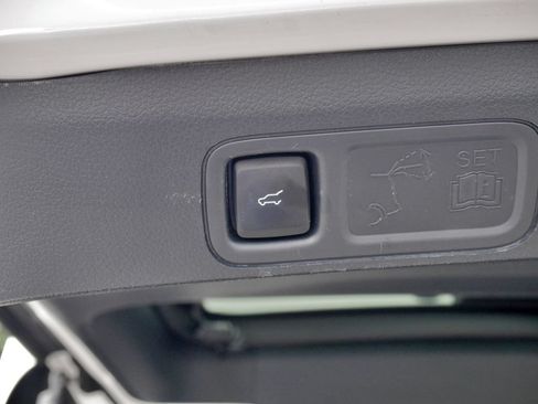 Used 2024 Lincoln Navigator L Reserve AWD/4WD image 18