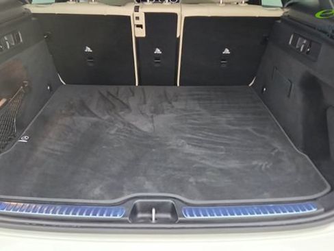 Used 2025 Mercedes-Benz GLC 300 4MATIC image 15