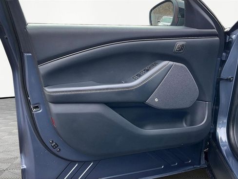 Used 2021 Ford Mustang Mach-E Premium image 22