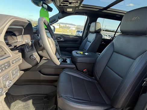 Used 2024 Chevrolet Tahoe High Country w/ Premium Package image 6