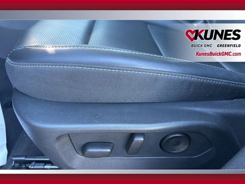 Used 2024 Buick Envision Preferred image 17