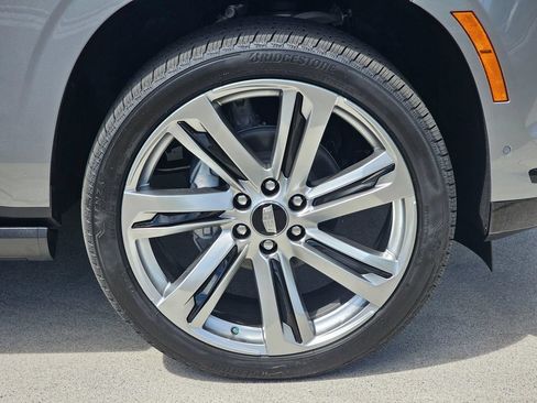 New 2026 Cadillac Escalade ESV Platinum Sport AWD/4WD image 9