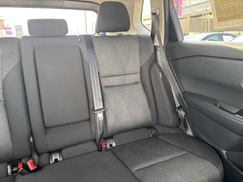 Used 2025 Nissan Rogue SV FWD image 39