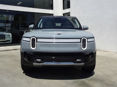Used 2024 Rivian R1S Adventure AWD/4WD image 2
