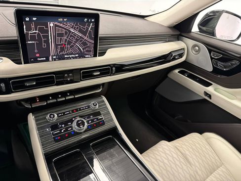 Used 2023 Lincoln Aviator Black Label image 25