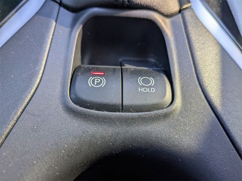 Used 2023 Toyota Corolla Cross L image 29