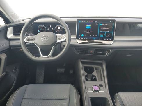 New 2026 Volkswagen Tiguan SE AWD/4WD image 16