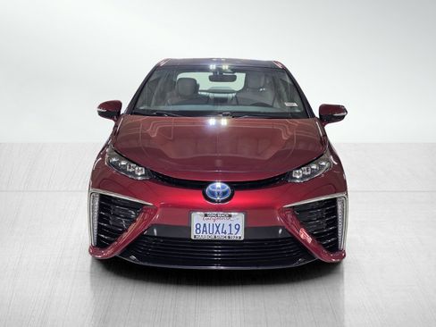Used 2017 Toyota Mirai image 2