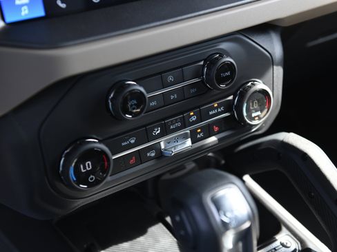 New 2026 Ford Bronco Big Bend w/ Black Diamond Package AWD/4WD image 18