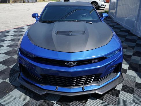 Used 2020 Chevrolet Camaro SS RWD image 14
