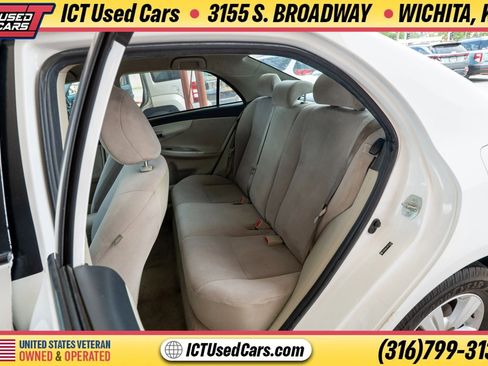 Used 2011 Toyota Corolla LE FWD image 18
