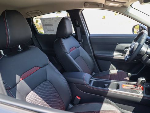 New 2026 Nissan Kicks SR FWD image 21