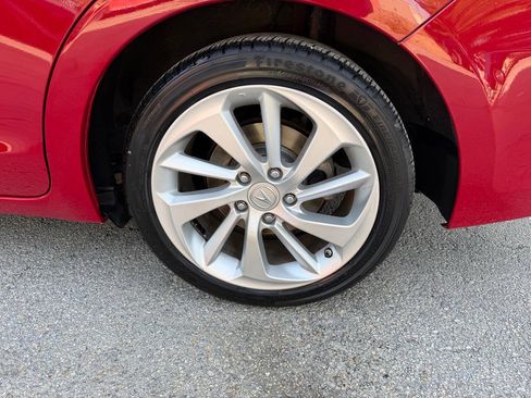 Used 2017 Acura ILX FWD image 34
