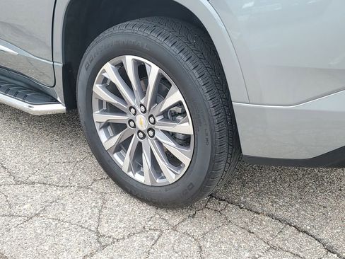 Certified 2023 Chevrolet Traverse Premier AWD/4WD image 40