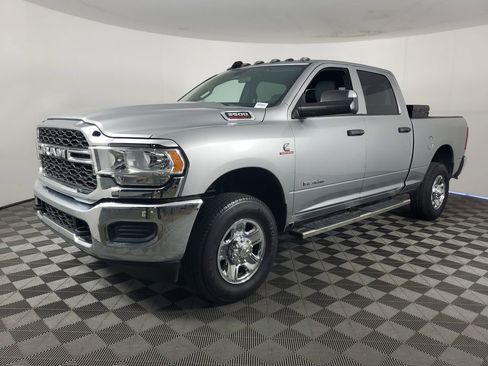 Used 2022 RAM 3500 Tradesman image 8