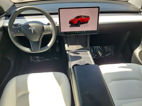 Used 2023 Tesla Model Y Long Range AWD/4WD image 26