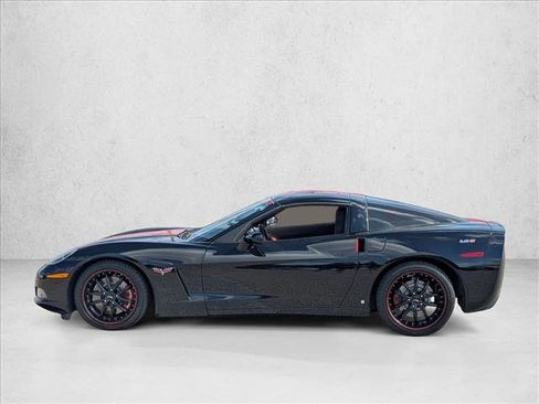 Used 2007 Chevrolet Corvette Coupe w/ Preferred Equipment Group image 8