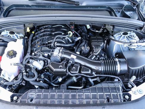 Used 2025 Jeep Grand Cherokee Laredo X RWD image 26