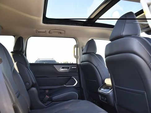 New 2027 INFINITI QX80 Luxe w/ Cargo Package RWD image 27